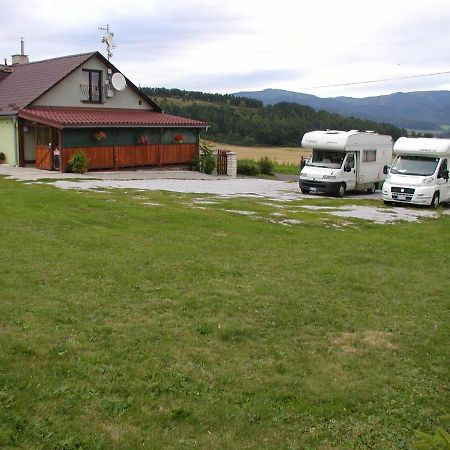 Penzion Drevenik Hotel Spišské Podhradie Exterior foto